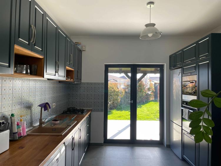 Proprietar vand casa 104 mp, curte 633 - 2