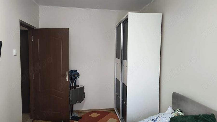 Proprietar Vand Apartament 3 Camere - 4