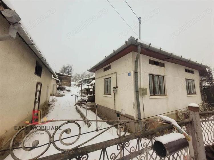 Proprietate cu teren mare 1079 mp, utilitati, ideal investitie Livezeni - 5