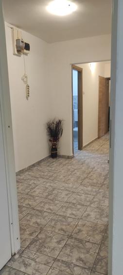 Inchiriere 3 camere,5 minute metrou Piata Sudului, centrala termica, 2 bai - 10