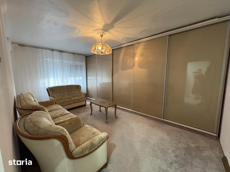 Apartament trei camere ,etajul 1 ,Nufarul - 1