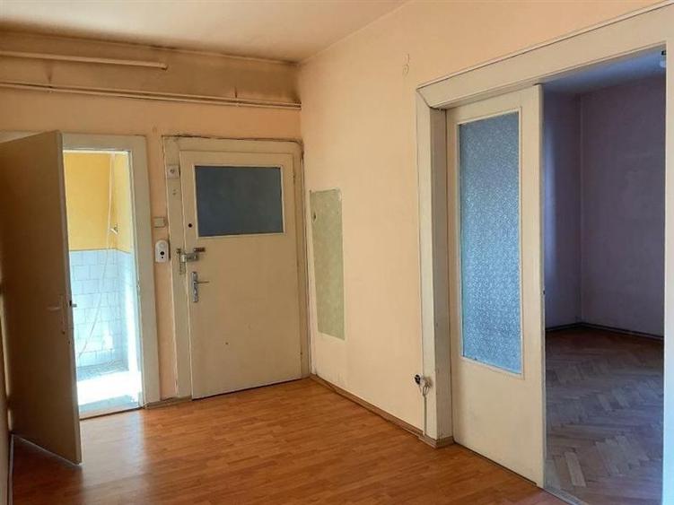 Regim vila, 3 camere, decomandate, terasa si balcon, Centru Civic, Brasov - 10
