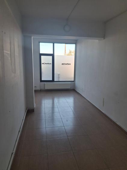 Chitila Colosseum Mall Carrefour stradal - 12