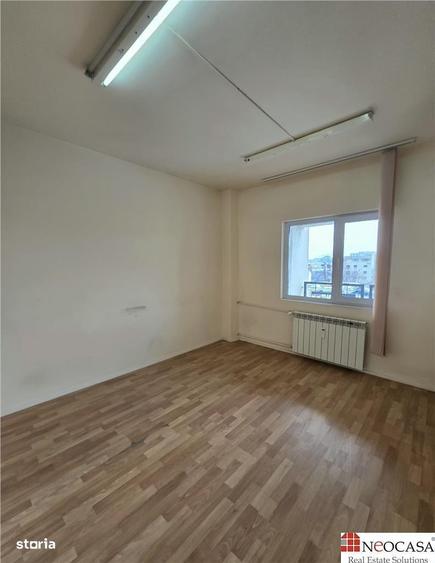 Apartament cu 4 camere în Moșilor