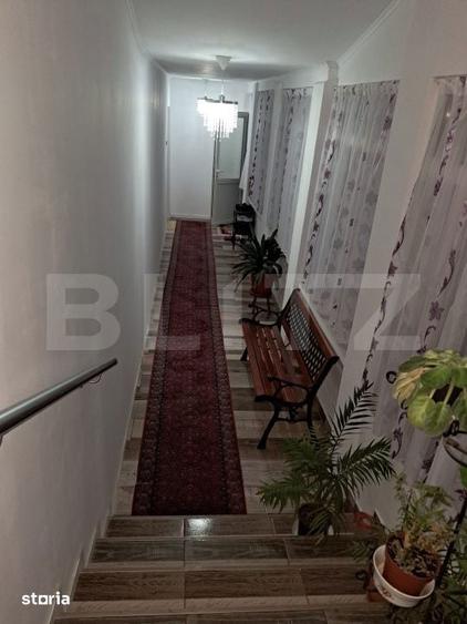 Casa de vanzare, 6 camere, 535 mp, zona Varias - 1