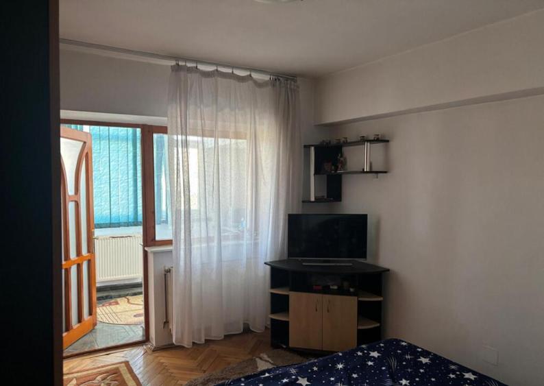 Apartament 3 camere, 73 mp utili, Craiovita Noua, zona Fortu - 3