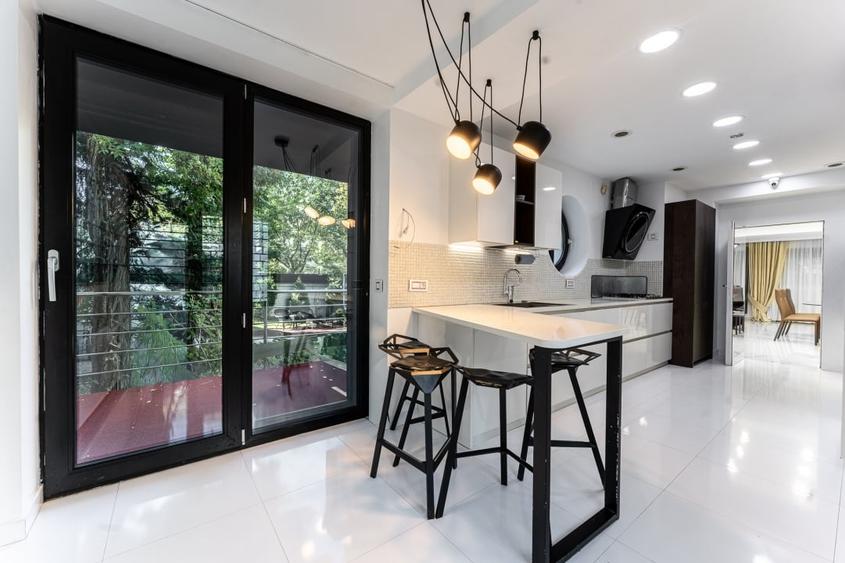 Vila Individuala de Lux in Herastrau - 10 Camere, Cinema, Piscina Reamenajabila - 9