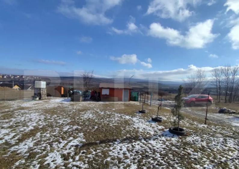 Teren intravilan cu cabana, 700mp, Ciurea - 2