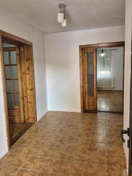 Spa?iu de inchiriat etaj 1 - aprox. 84mp - zona UTA Vlaicu - 7