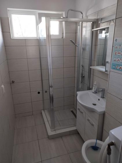 De inchiriat apartament de 3 camere nemobilat - 6
