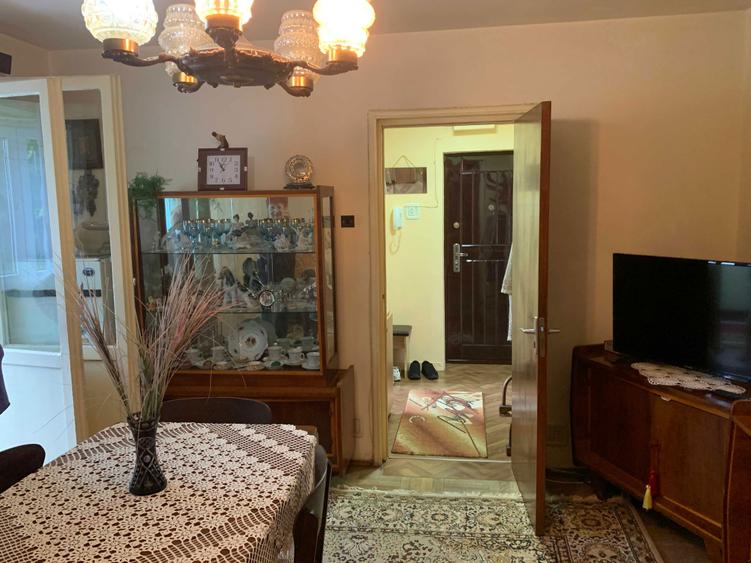 Apartament 3 camere, 2 balcoane - 1
