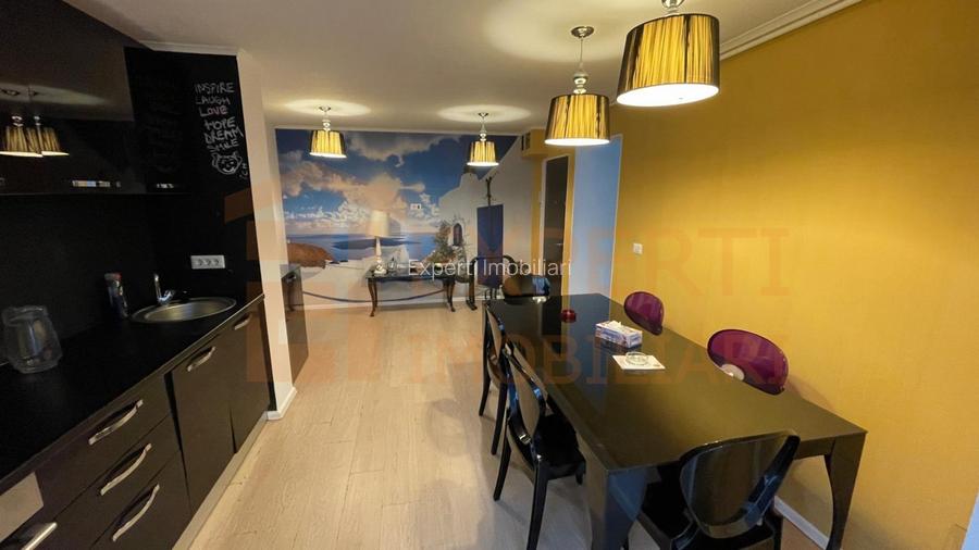 Apartament 3 camere de vanzare- zona Far Constanta (scoala nr 16)