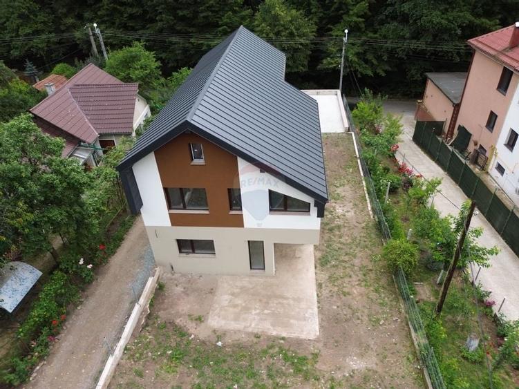 Casa noua de vanzare in zona Parcul Mare (Regina Maria)-semifinisata - 36