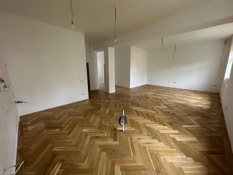 Apartament renovat în clădire istorică - are garaj - 6
