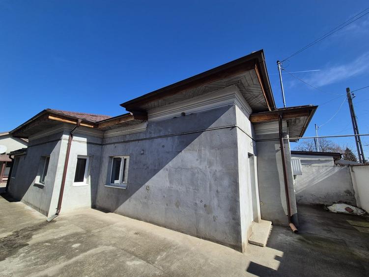 Chiajna - str Eroului, vanzare 2 corpuri de casa - 1