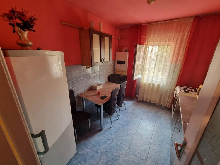Proprietar inchiriez apartament cu 2 camere zona Lipovei - 1