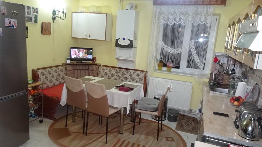 Vand apartament de 3 camere decomandat in Deva, zona Eminescu.Scarisoara, Profi - 1