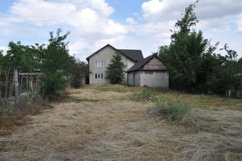 Casa de vanzare in Golesti, parter si etaj , 220 mp construiti , teren 916mp, la rosu - 6