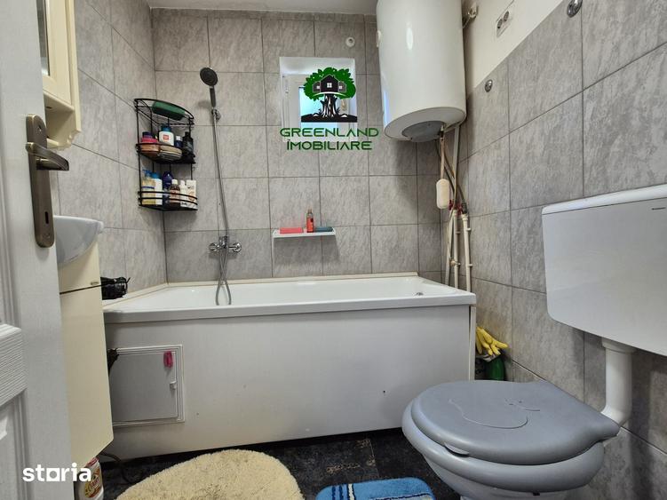 Casă cu 4 camere cu Teren 3024 Mp în Popricani