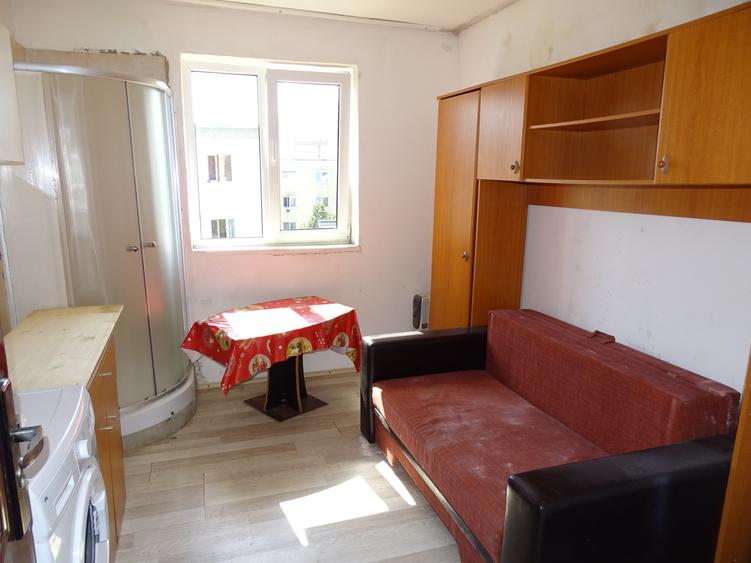 De vanzare camera camin bloc izolat - 3