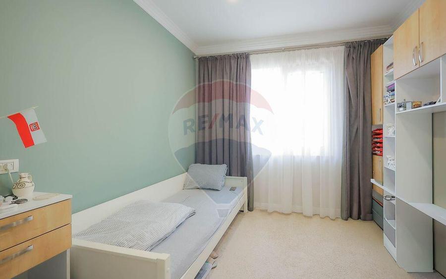 De vanzare casa cu 5 camere, in zona de dealuri, str. ... - 12