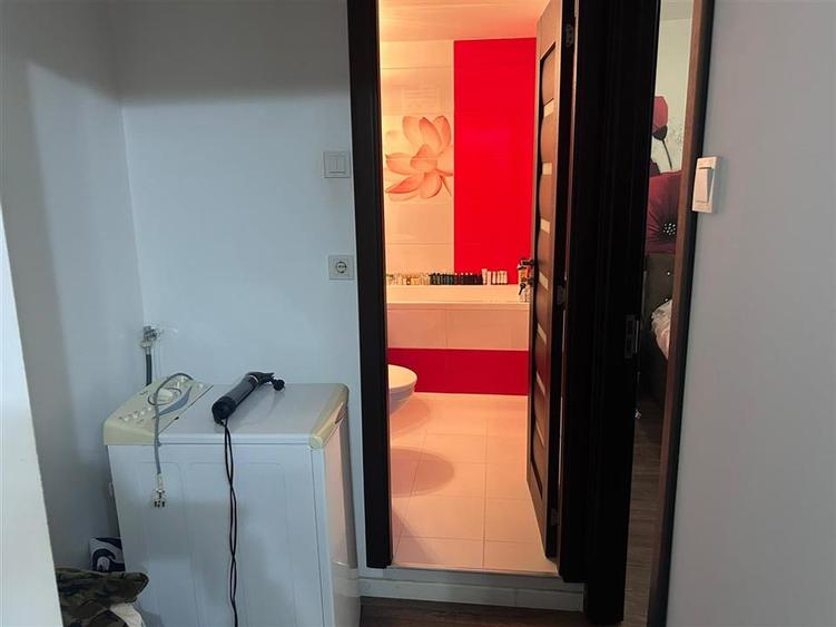 RECO Apartament 3 camere zona Rogerius etaj 2 - 8