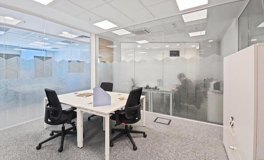 Birouri ce pot fi personalizate pentru 3 persoane in Spaces Campus 6 - 6