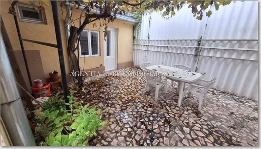 Garsoniera de inchiriat la curte zona Capitol - 1