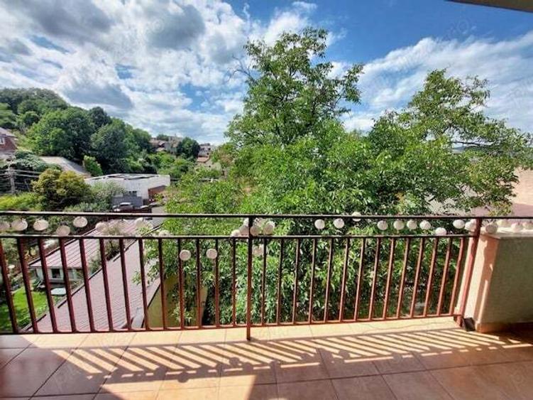 Apartament modern de inchiriat in zona centrala - 1