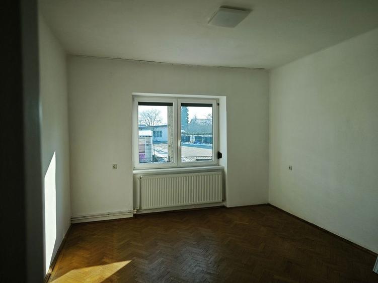 Casa de inchiriat - 7