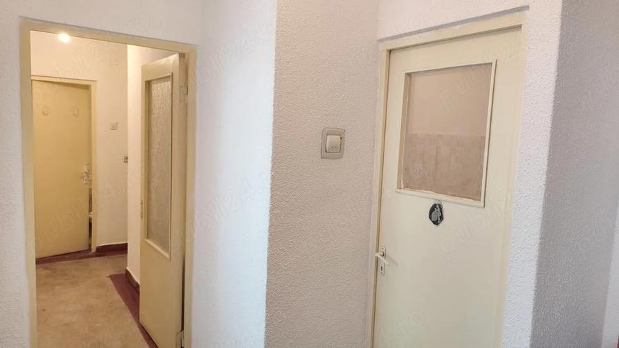 Vand apartament 3 camere str.Carpati, decomandat - 2