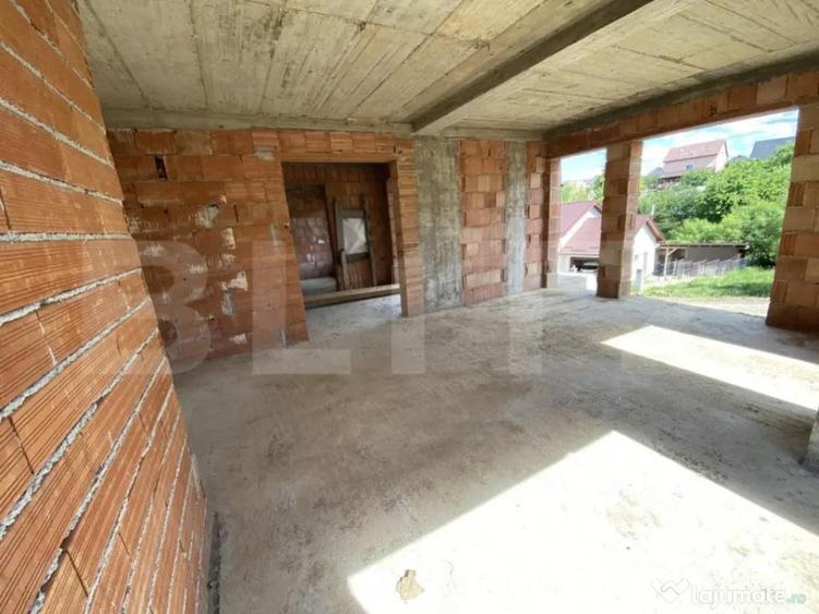 Casa familiala la rosu in suprafat utila de 199 mp si 400 mp - 5