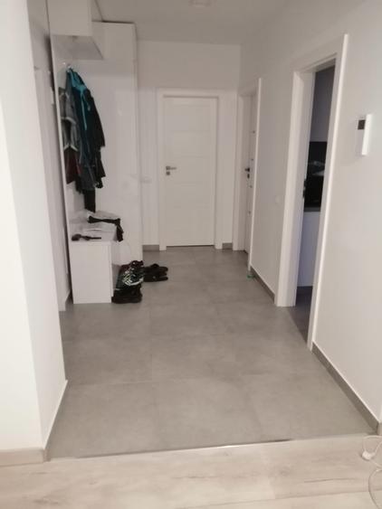 Se vinde Ap. 2 camere decomandat cu gradina si loc de parcare la 8 min de Palas - 6