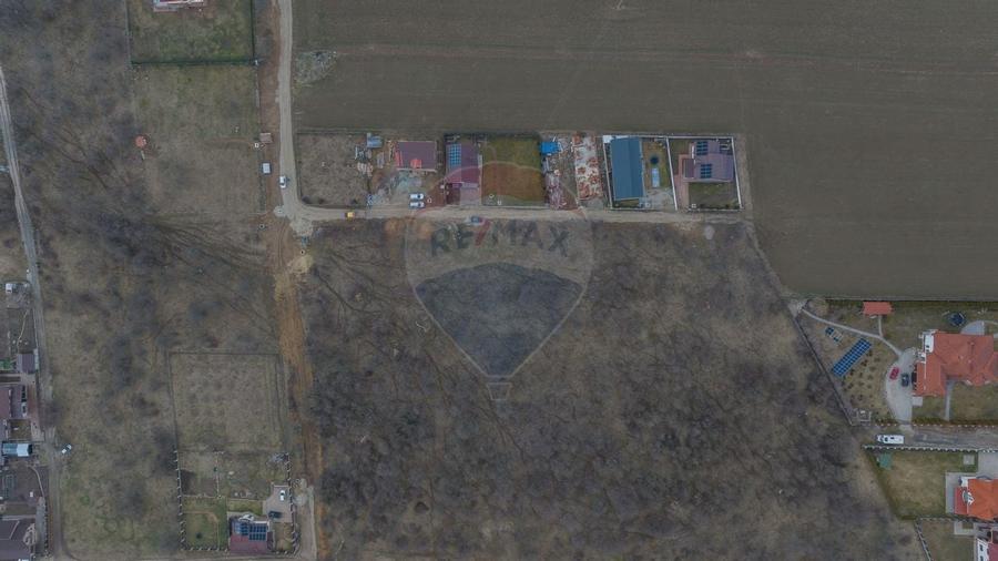 Comision 0 %! Teren intravilan de vânzare, 3,741 mp, Bod - 7