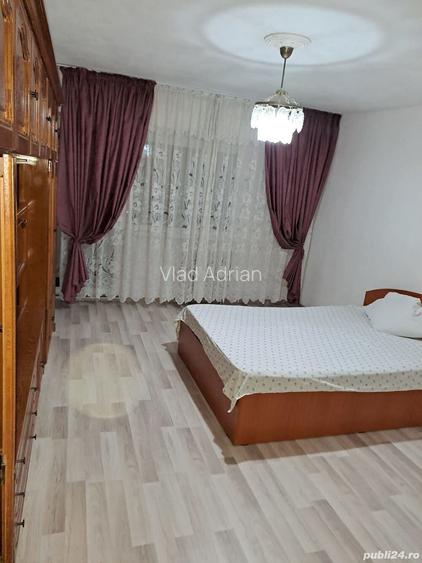 Proprietar inchiriez garsoniera confort I decomandat 40 mp, 5 minute metrou Piata Sudului