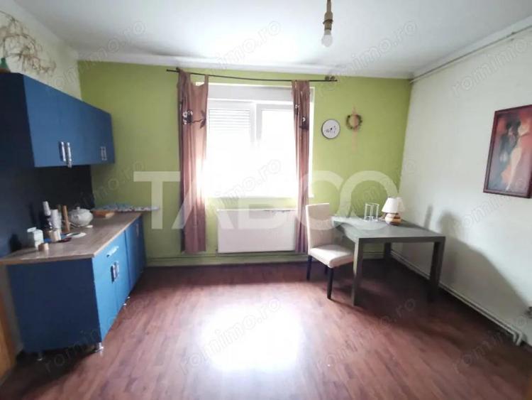Casa de vanzare cu 3 camere la doar 10 minute centrul Sibiului - 3