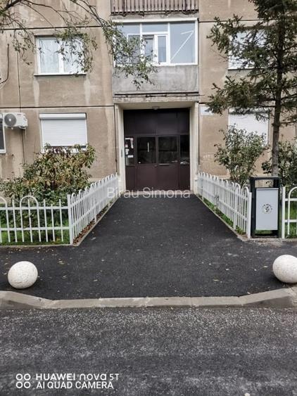 Apartament cu 2 camere DECOMANDAT 2/8