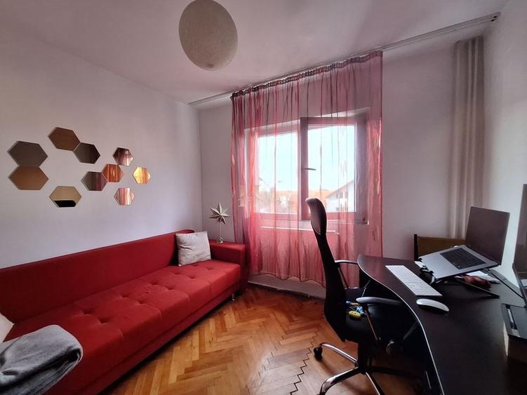 Cu acces facil spre Centru. Etajul 2. GARAJ SUB BLOC SI BOXA. - 10