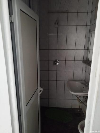 Garsoniera de vanzare,Zona Democra?iei - 3