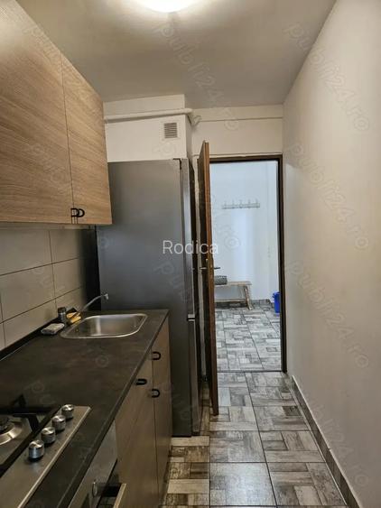 Garsoniera decomandata Aleea Tomesti metrou Aparatorii Patriei Berceni, Sector 4