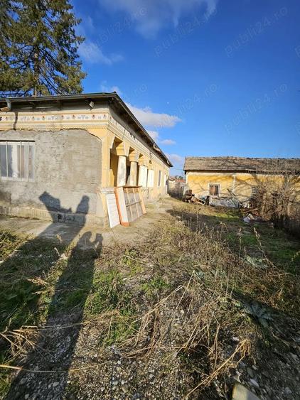 1300 mp cu Casa batraneasca - 2