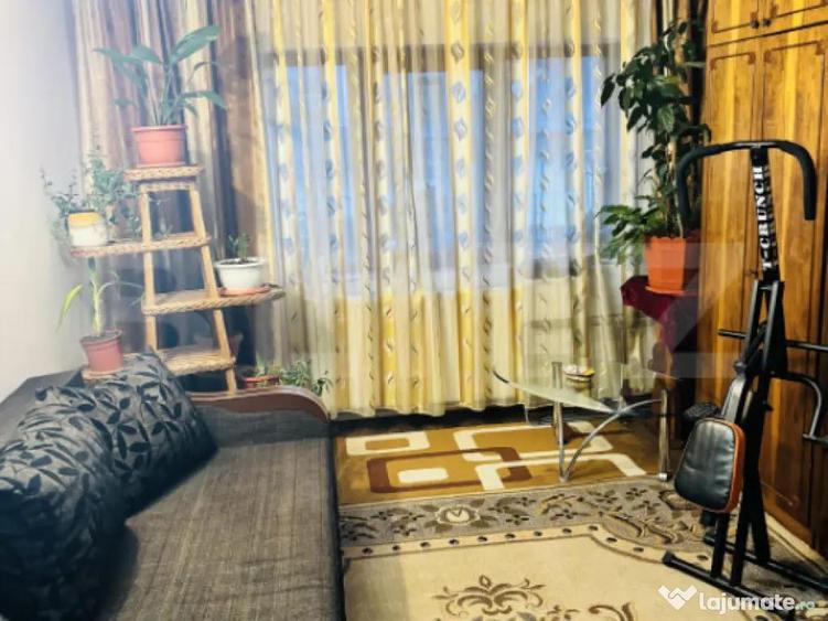 Vanzare apartament decomandat , 80 mp, Campulung Moldovens - 2