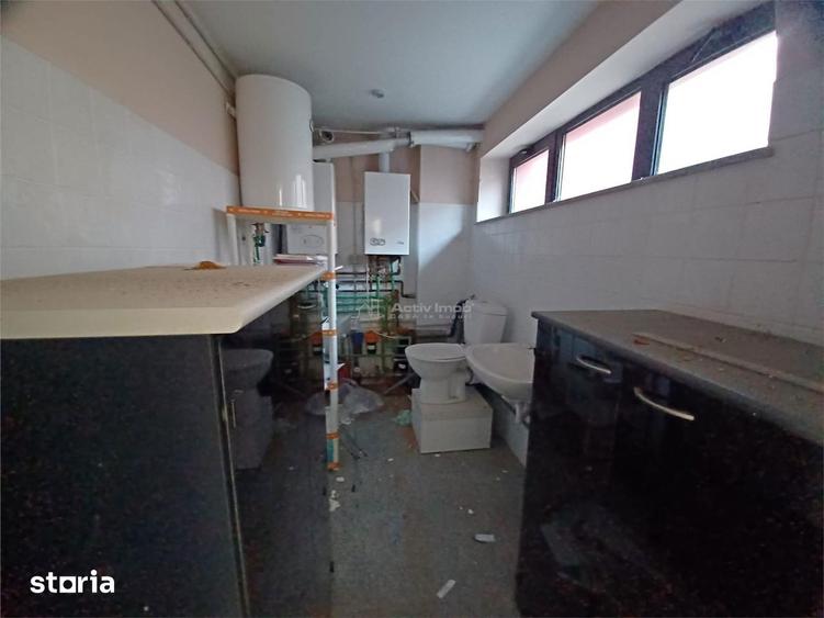 Spațiu comercial, de 270 mp, în Balotești