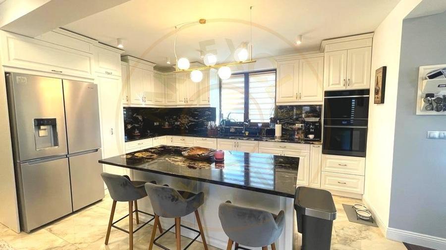 Casa exclusivista cu piscina - 5