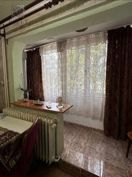 Apartament 4 camere - 3 minute de metrou - 5 minute de I.O.R - Titan - 28