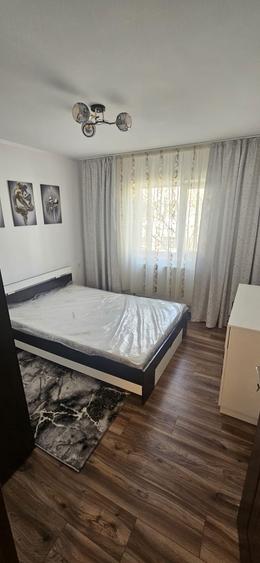 Inchiriez apartament 2 Camere ,Decomandat | Unirii Sud, Etaj 3 | Prima inchiriere - 1