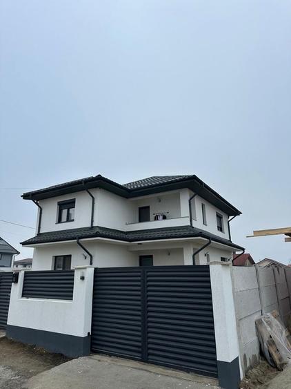 Casa parter plus etaj zona Selgros - 1