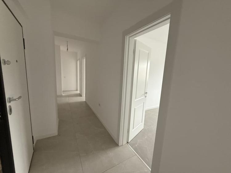 *UNITY REAL ESTATE* Apartament PREMIUM 3 camere - decomandat - 18
