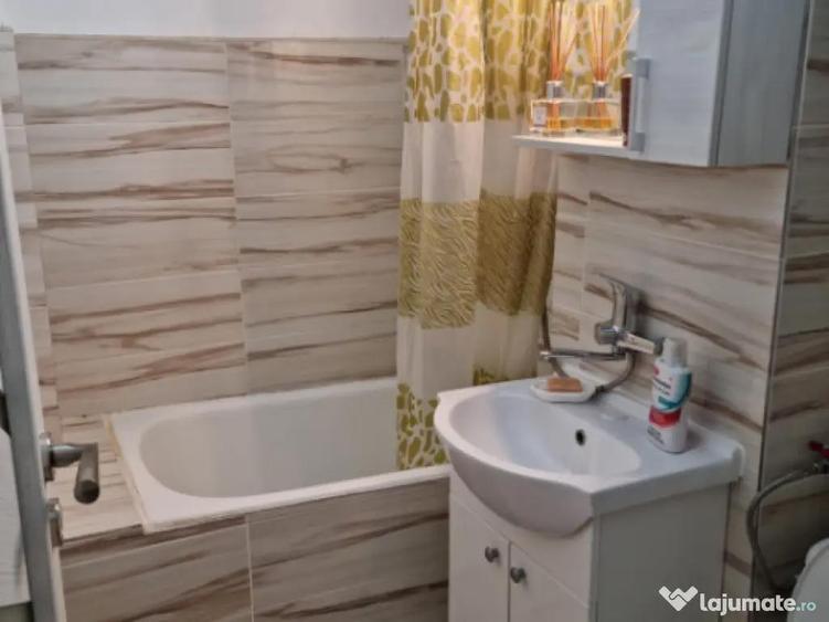 Garsoniera semidecomandata, etaj 1/4,Podul Electro, zona Lap - 8