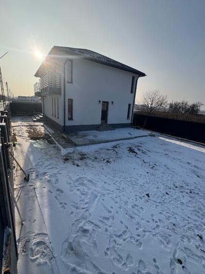 Casă 4 dormitoare caldură in pardoseala  - 12